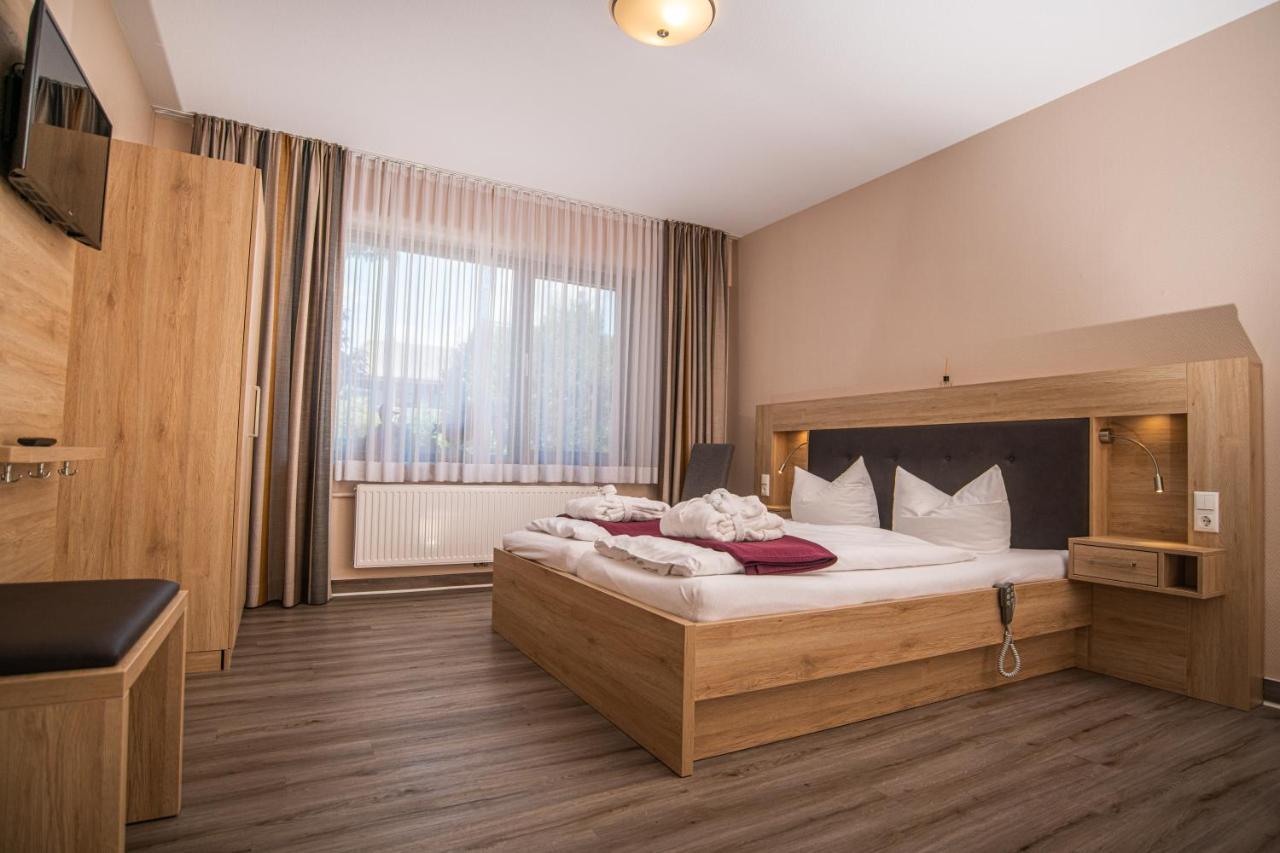 Hotel Garni Zur Alten Post Lembruch Exterior foto